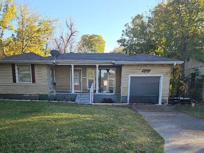 Building Photo - 2204 NW Denver Ave Rental