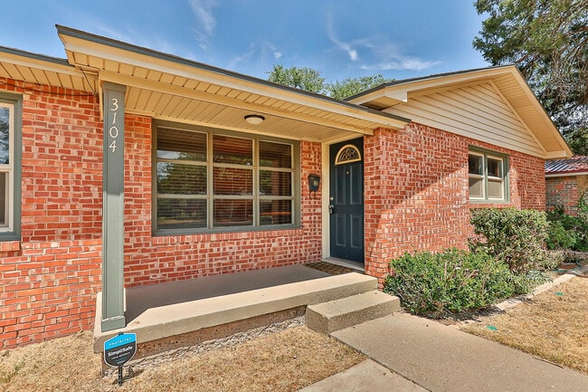 Photo - 3104 49th St