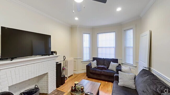 Building Photo - Newer Luxury Gut Renovation! Unit 24 Rental