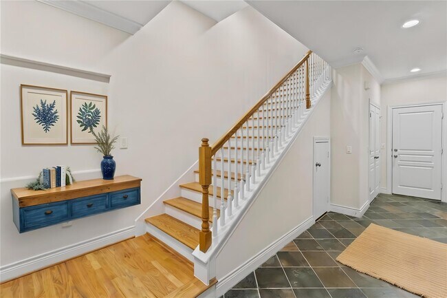 Photo - 1113 St Charles St