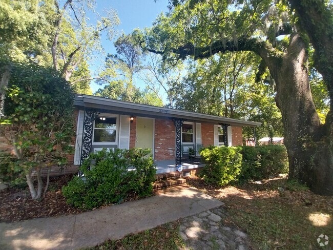 Building Photo - 2304 Jackson Bluff Rd Rental
