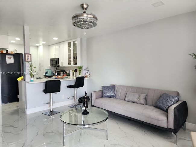 Photo - 10046 Winding Lake Rd Unit 201