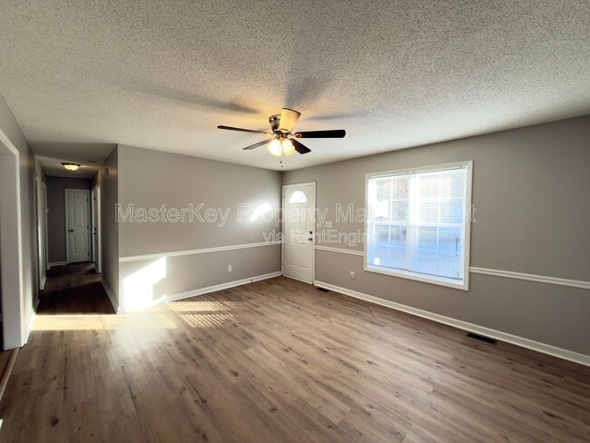 Photo - 1101 Amber Acres Ln