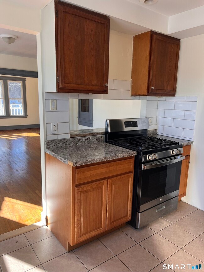 Photo - 337 Wilson St Unit 2nd Fl