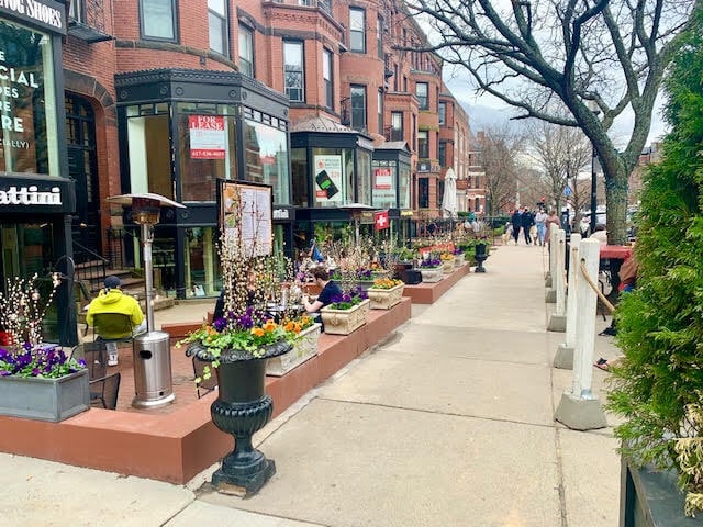 Photo - 220 Newbury St
