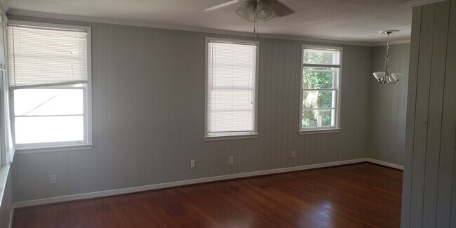 Photo - 204 E Brookwood Pl Unidad B