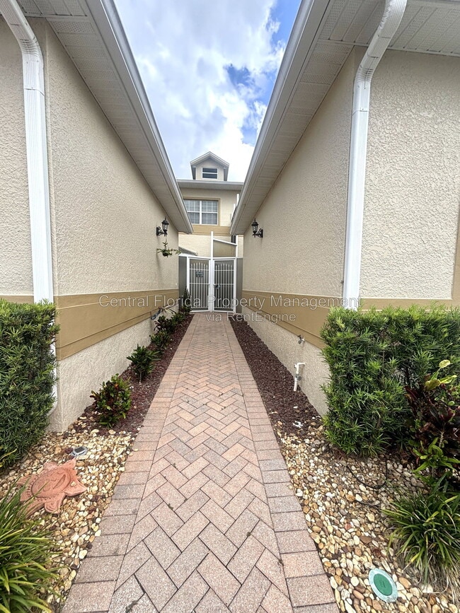 Photo - 13220 Fountainbleau Dr