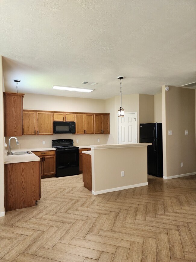 8006 Indian Desert Dr