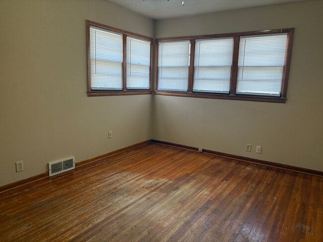 Photo - Cute 2 Bedroom 1 Bath Duplex