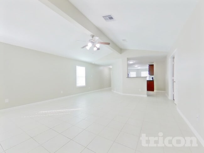 Photo - 424 Palomino Stand Dr