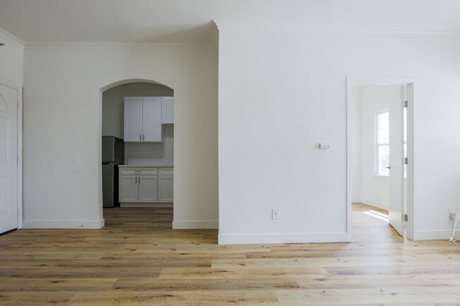 Photo - Bright & Inviting 1-Bedroom Apartment Unit 309