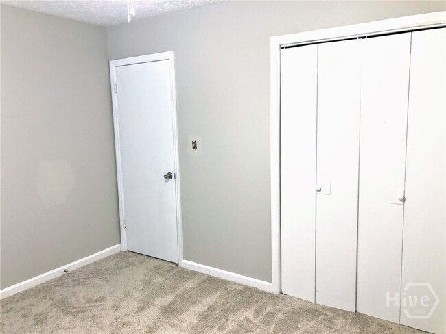 Photo - 410 Lexington Heights