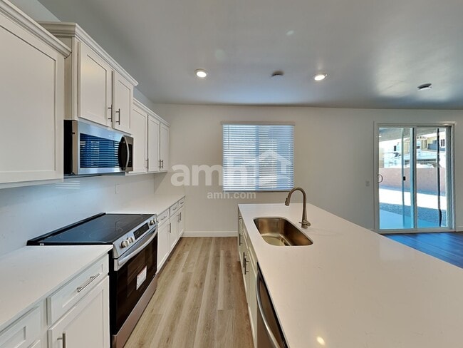 12246 W Burruel Crk Ln