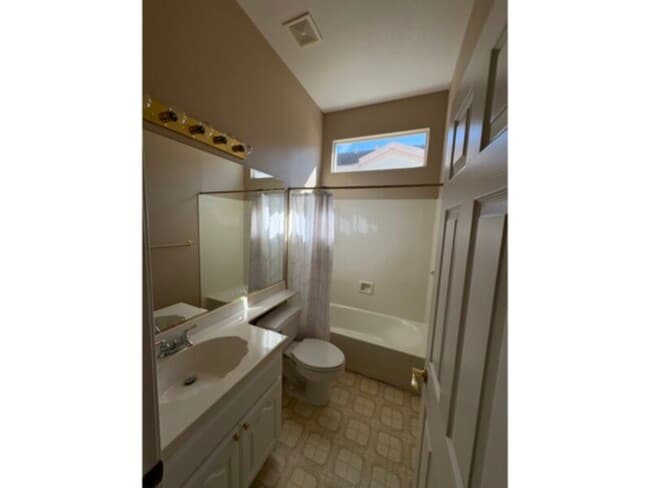 Photo - 2 Bed 2 Bath Duplex For Senior Living