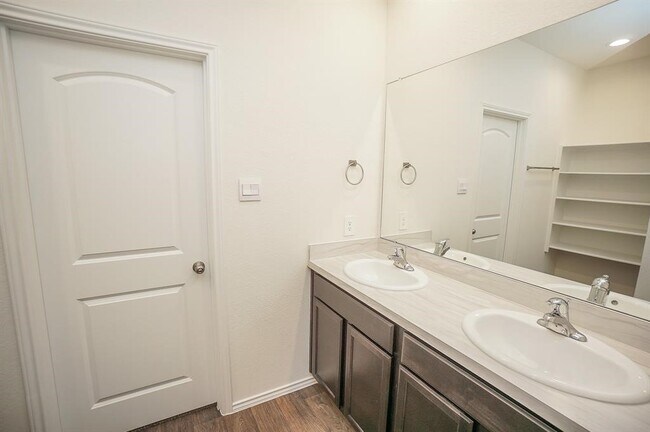 Photo - 5210 Becker Hills Ln