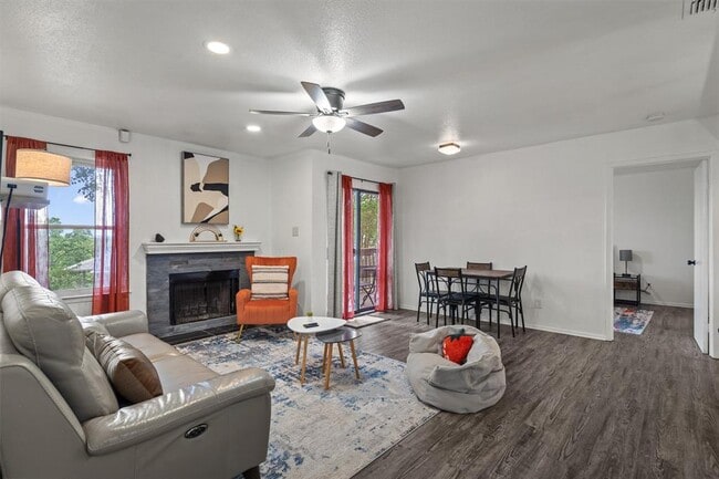 Photo - 4500 E Oltorf St Unit D-410