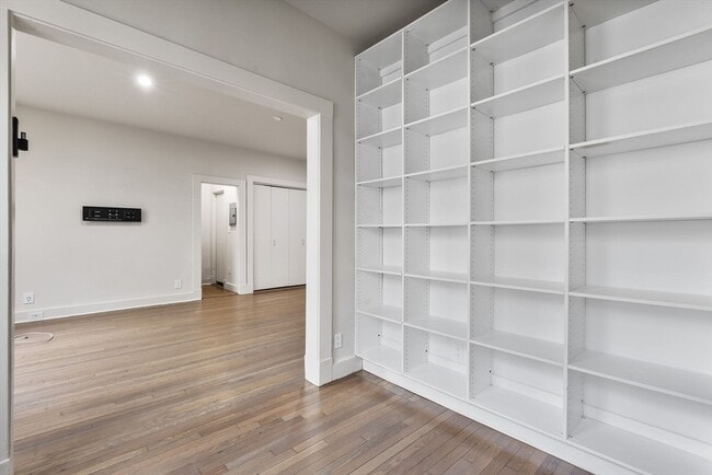 Photo - 70 Fenway Unidad 45