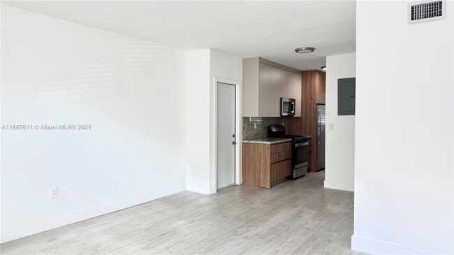 Photo - 660 Lenox Ave. Apartamento Unidad 4