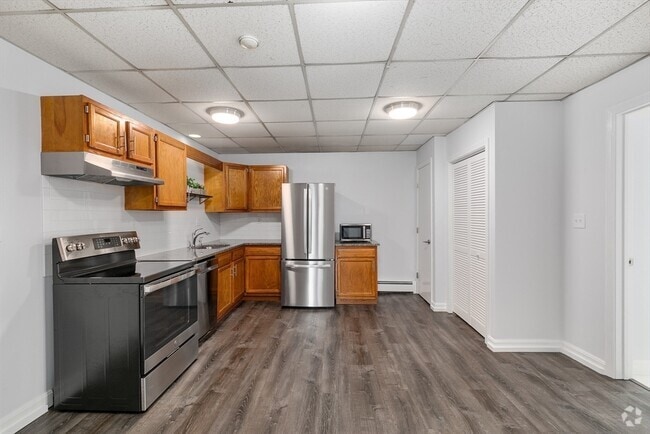 Building Photo - 131 Essex St Unit 31 Rental