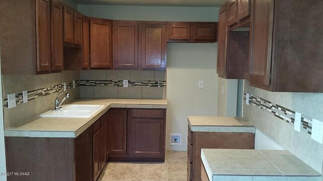 Photo - 2125 N Euclid Ave