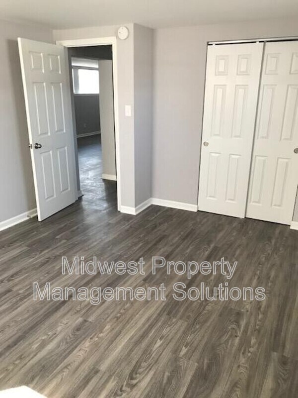 Photo - 1839 E 8th St