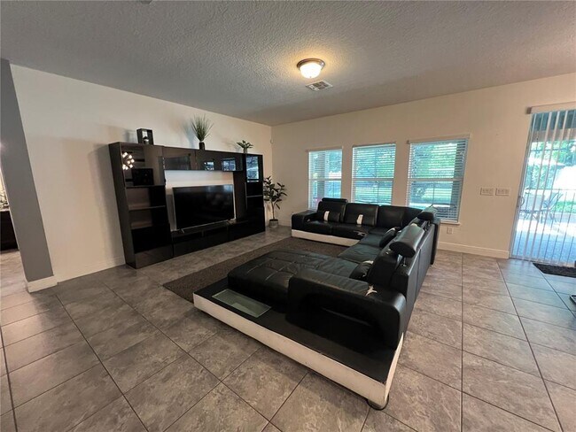 Photo - 5240 Landmark Dr