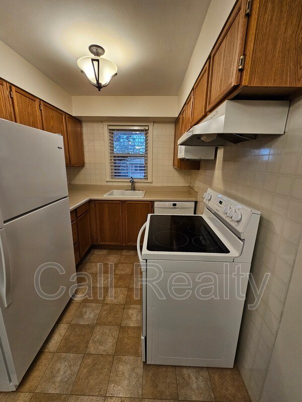 Photo - 827 W 11th Ave Unidad #2
