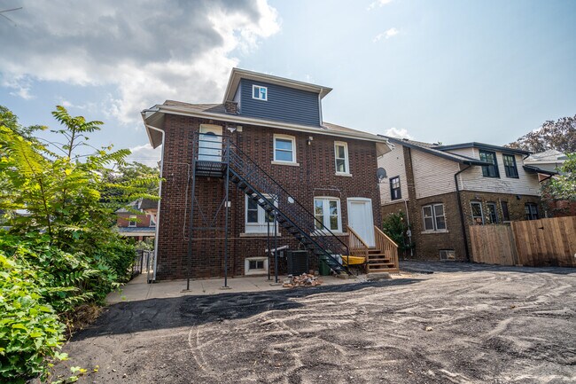 Photo - Spacious 2 Bedroom Unit 1