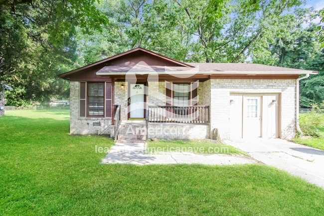 Building Photo - 517 Riverside Ln
