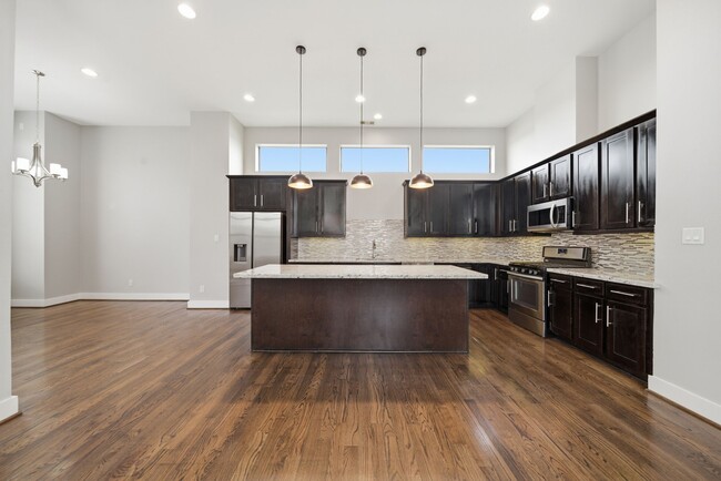 Photo - 1814 Thompson St