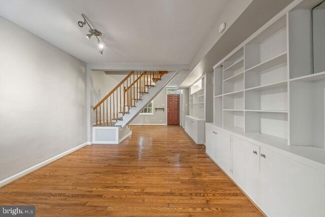Photo - 1124 C St NE