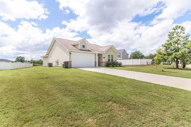 Photo - 807 Ivy Glen Dr