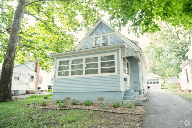 Building Photo - 406 Hovey Ave Rental