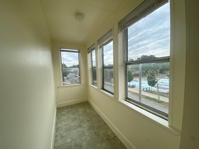 Photo - 130 Talbot Ave Unit 5