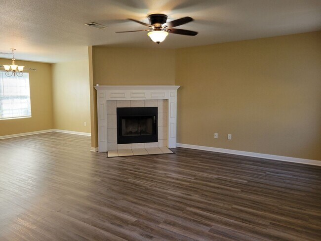 Photo - 2611 Echo Dr