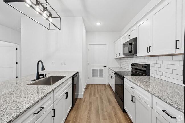 3BR, 3BA - 1,450SF - Kitchen