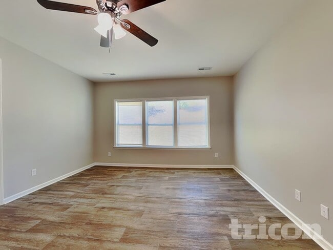 Photo - 4664 Wesmar Dr