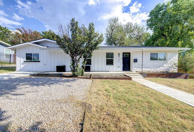 Photo - 5407 Manor Rd