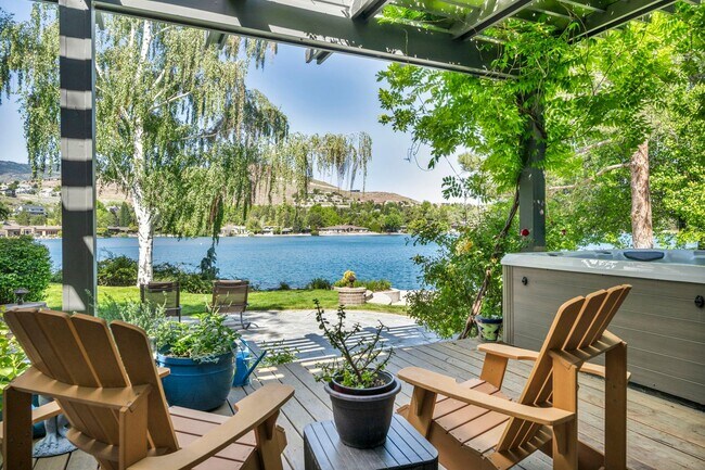 Photo - LAKEFRONT LUXURY ON LAKE STANLEY | FULLY FURNISHED + UTILITIES INCLUDED IN GUARDED LAKERIDGE SHORES