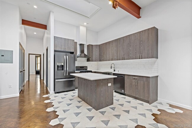 Photo - 2610 Third Ave