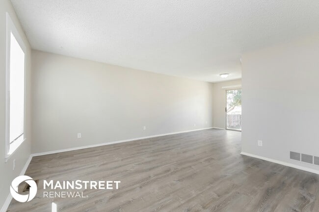 Photo - 9661 Adams St