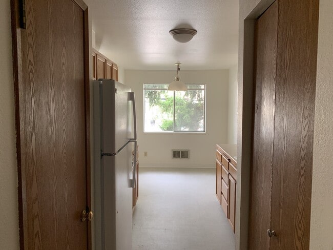 12334 33rd Ave NE Unit 202