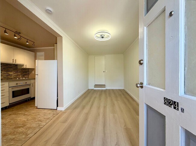 824 Castro St