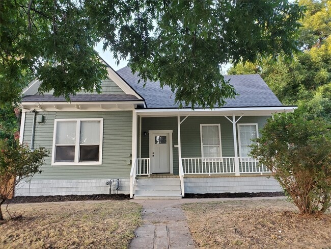 Building Photo - 417 Dallas St