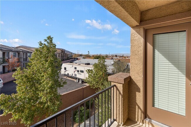 Building Photo - 479 Filaree Pl