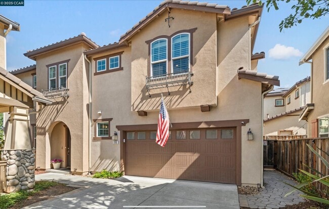 Photo - 110 Elworthy Ranch Dr House