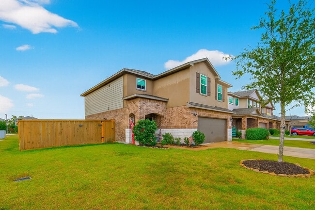 Building Photo - 13009 Leisure Cove Dr