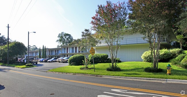 The Arlington Apartaments - Arlington Apartments