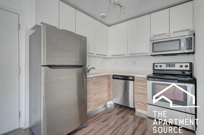 Building Photo - 925 W Carmen Ave Unit 3A