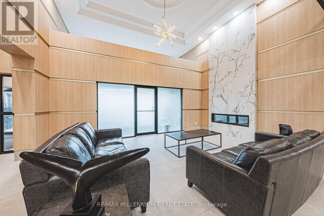 Photo - 2160 Lakeshore Rd. Unité 708